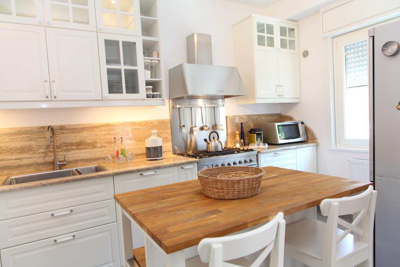Family House - By Vacation Service Cefalu Bagian luar foto